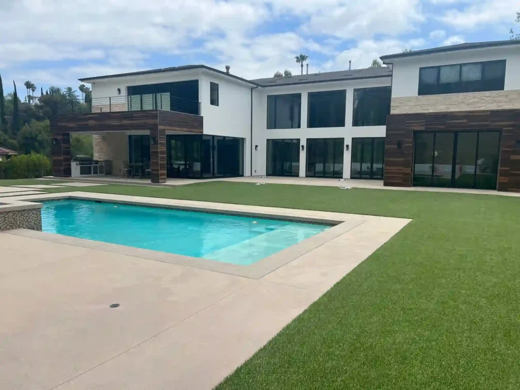 Is Artificial Turf Worth Installing in Tarzana? What Homeowners Should Consider
