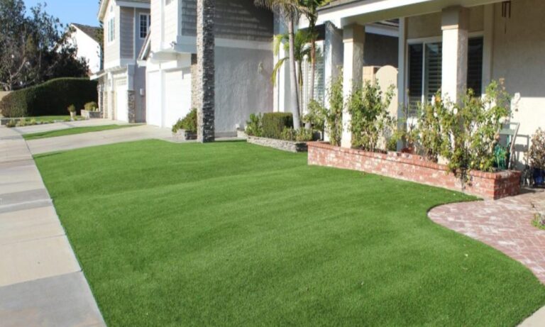 Transforming Small Yards: How Synthetic Grass Can Make a Big Impact in Compact Spaces